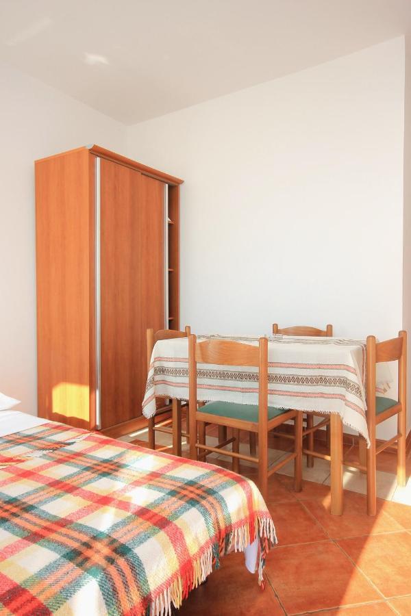 Apartments By The Sea Novalja, Pag - 9326 Номер фото